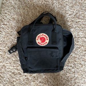 New Fjallraven backpack (black)